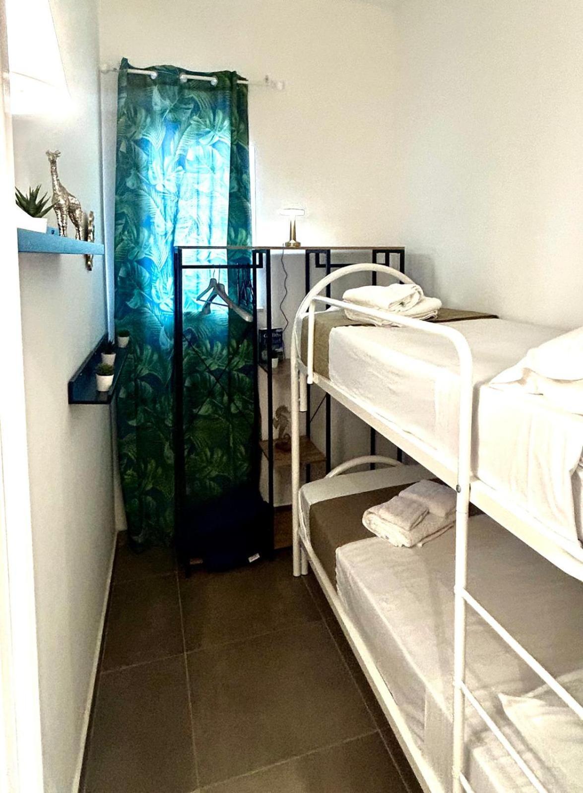 Bed and Breakfast Fly Zone Neapol Pokoj fotografie